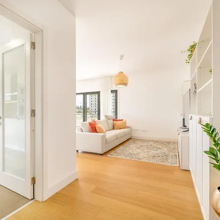 Guestready - Tranquil Seixal Haven Apartment