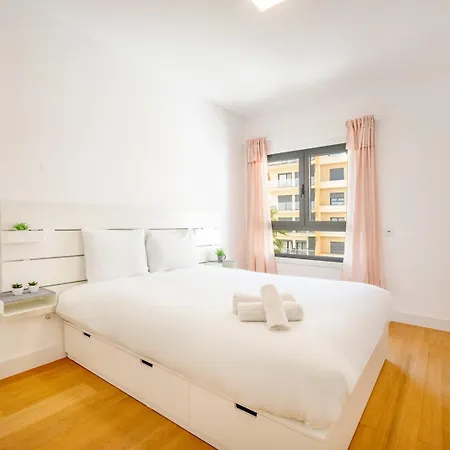 Apartment Guestready - Tranquil Seixal Haven