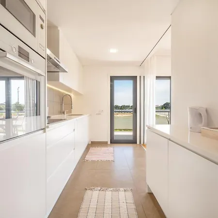 Guestready - Tranquil Seixal Haven